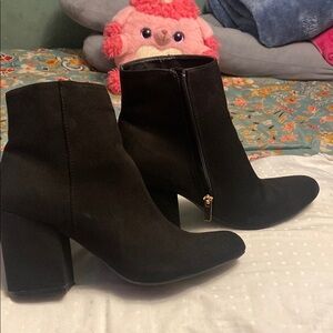 FASHIONNOVA Sleek Black Ankle Boots with Chunky Heel